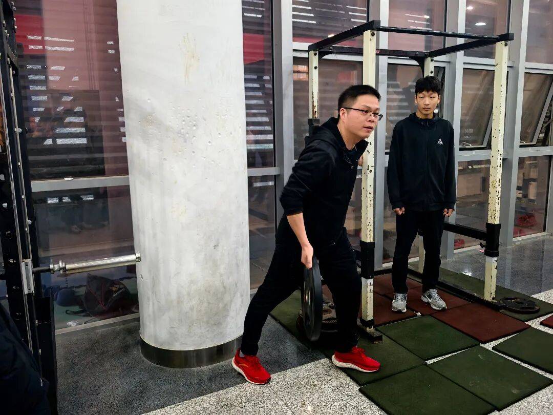 体育训练后腿疼怎么快速缓解体育训练 体育训练后腿疼怎么快速缓解体育训练
